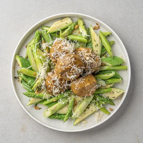 Cheddar & Beef Meatball with Marrow & Asparagus Mix